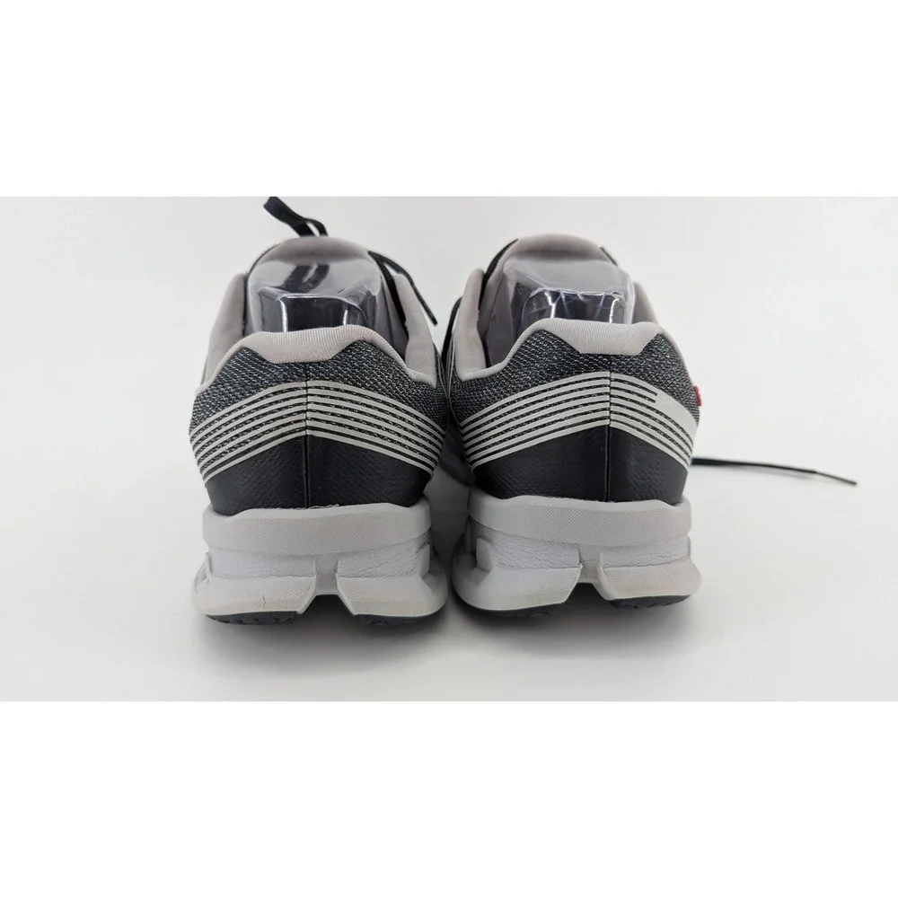 On Cloudstratus Mens Running Shoes Black Shadow 55.98634 Size 9.5